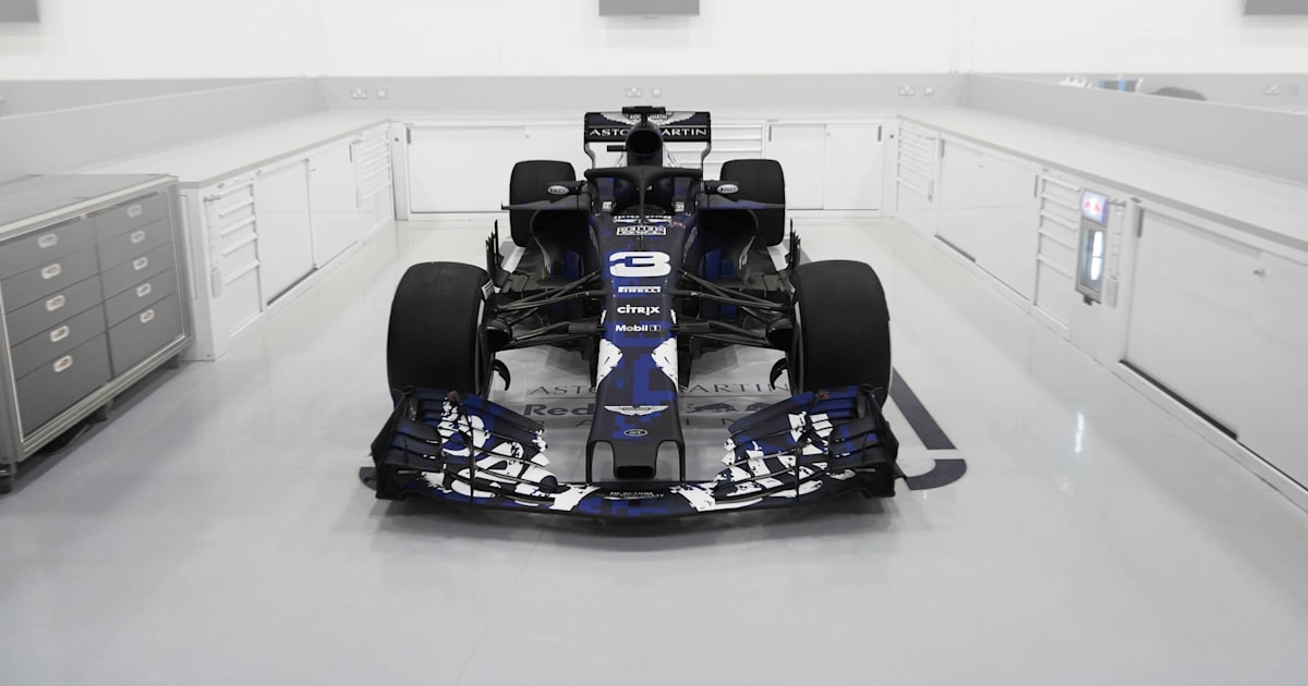 Aston Martin-Red Bull RacingがニューマシンRB14を公開