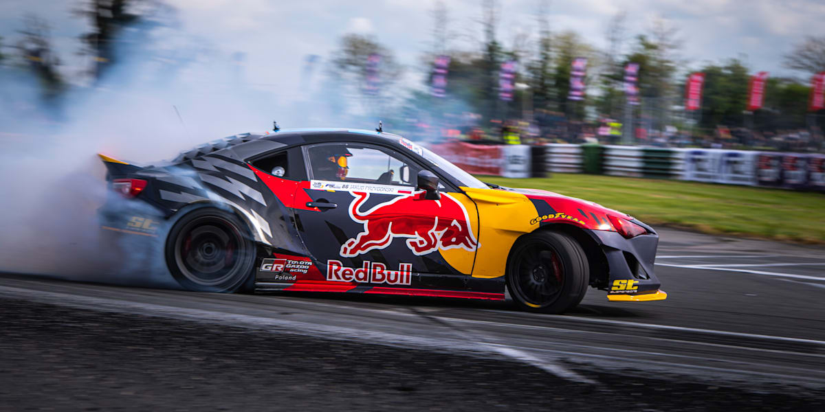 Red Bull Car Drift for the First Time in Poland