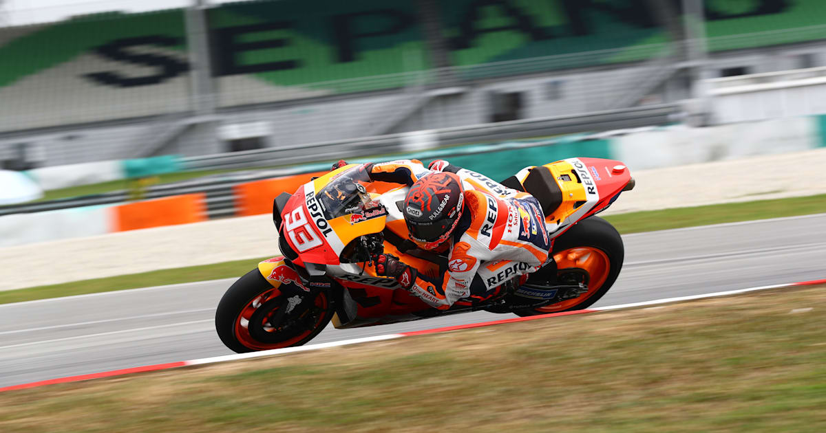 洋書◆MotoGP モトGP ロードレース 2007年 写真集 本 バイク Amazon.co.jp: 洋書MotoGP モトGP 2007年 写真集 バイク レース