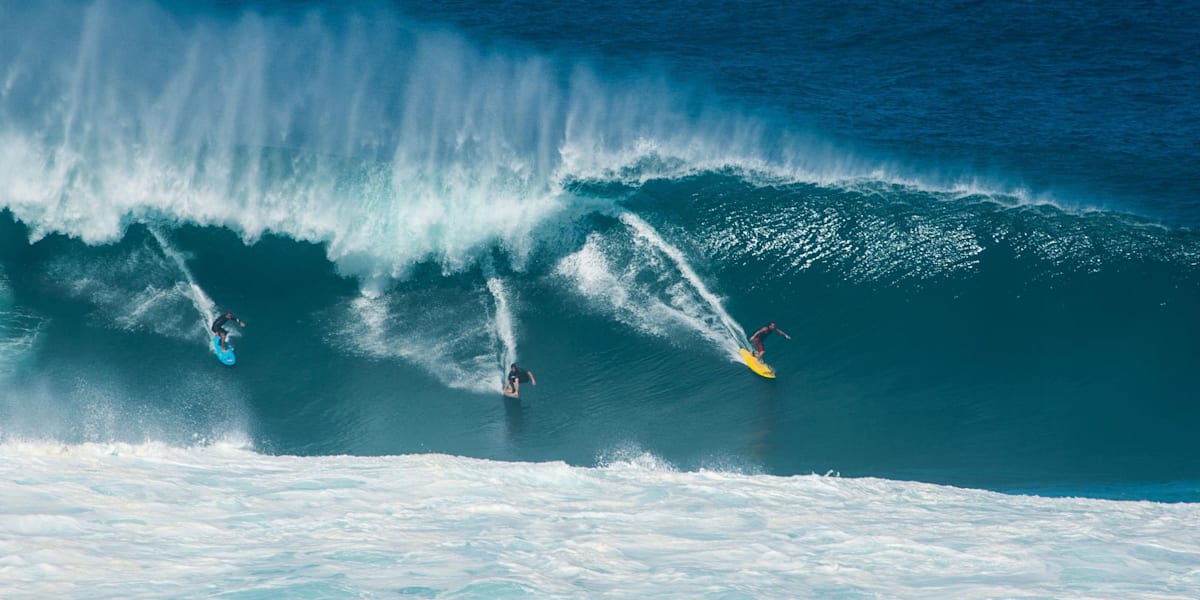 21Days Extras Volcom Pipe Pro Koa Rothman on big waves