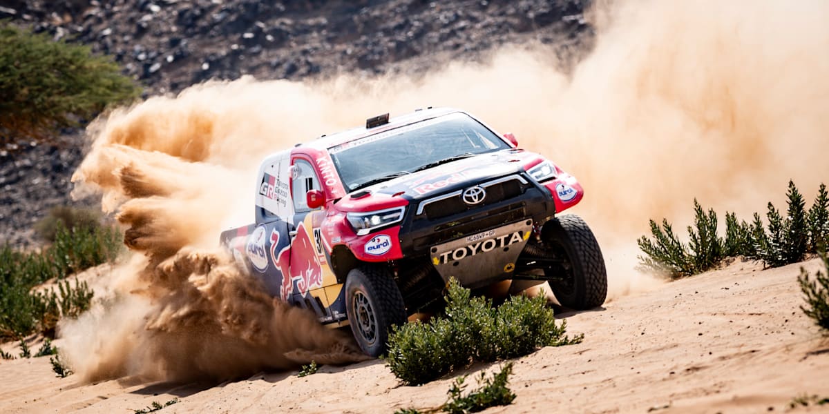2021 Toyota Hilux Rally Dakar