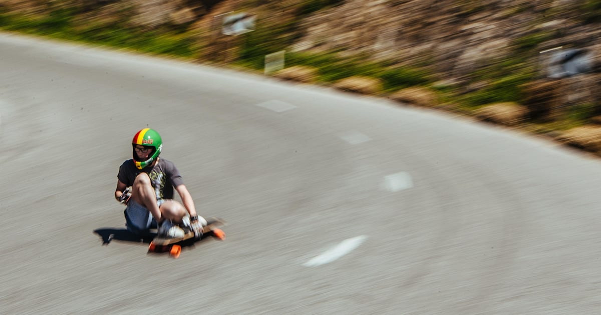 Now Paws Down: a high adrenaline longboard race
