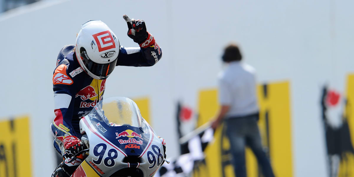 REPLAY Red Bull Rookies Cup SACHSENRING 2013 - Race 2