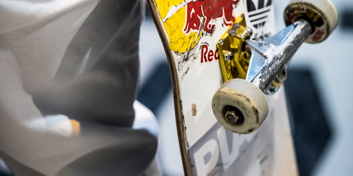 Skateboard wheels hot sale and bearings