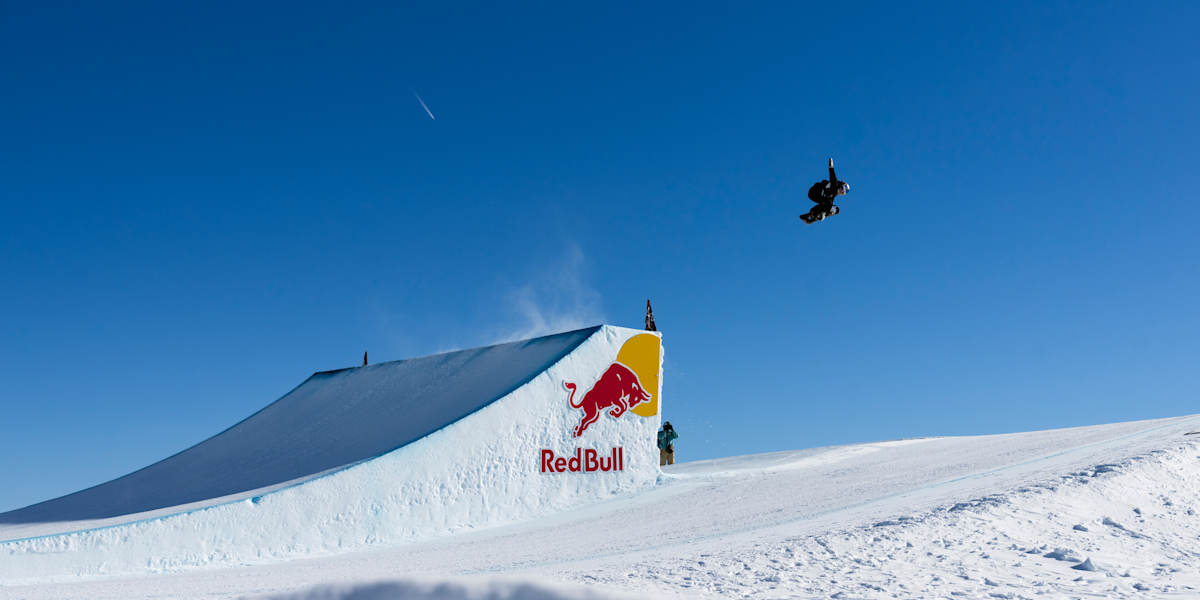 スキー Snow anna-gasser-snowboarding-laax-