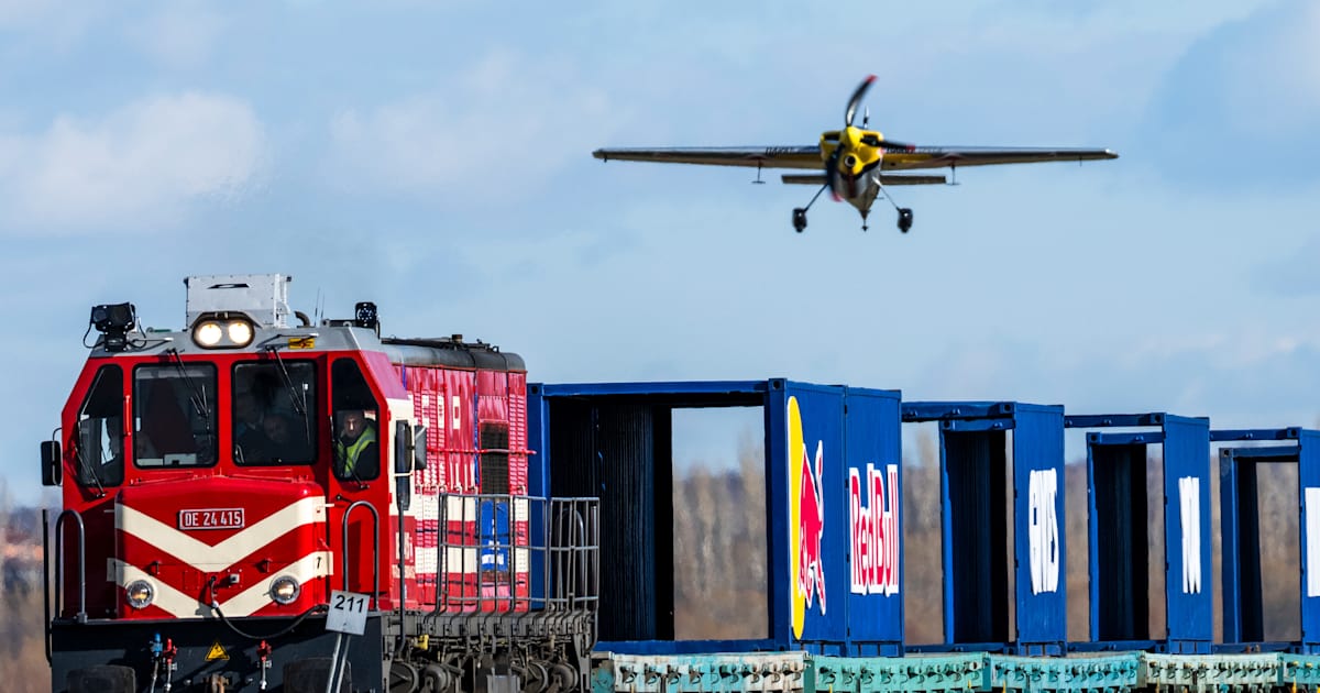 Dario Costa Lands Plane on Moving Train in World First Stunt