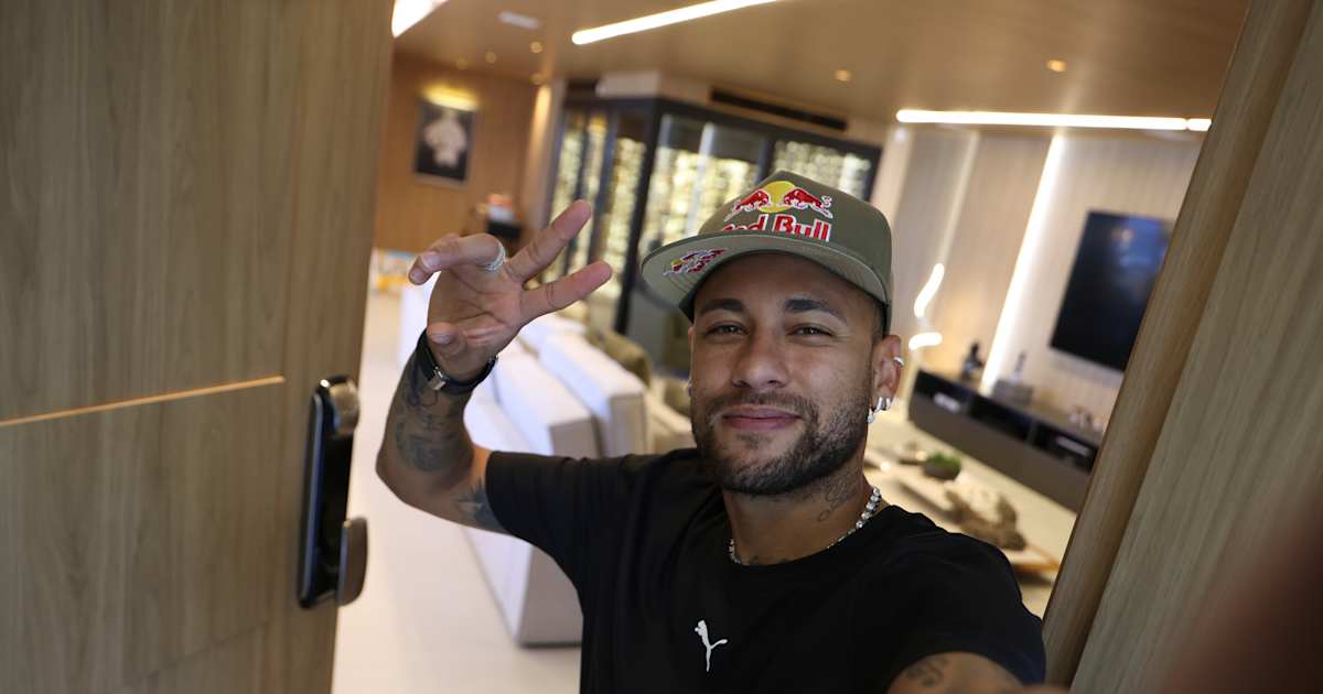 Neymar Jr. Opens Up: Inside His Life & Return to Santos | Red Bull