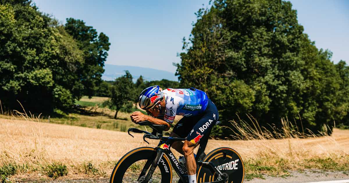 How do riders at the Tour de France fuel up?