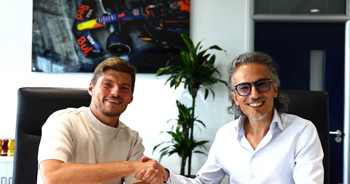 max-verstappen-signs-red-bull-contract-extension-to-2030