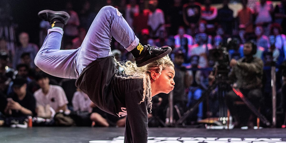 Брейк данс девушки. Девушки в брейк дансе. Бэнгер девушка. Нижний брейк данс. Соревнования по брейк дансу.