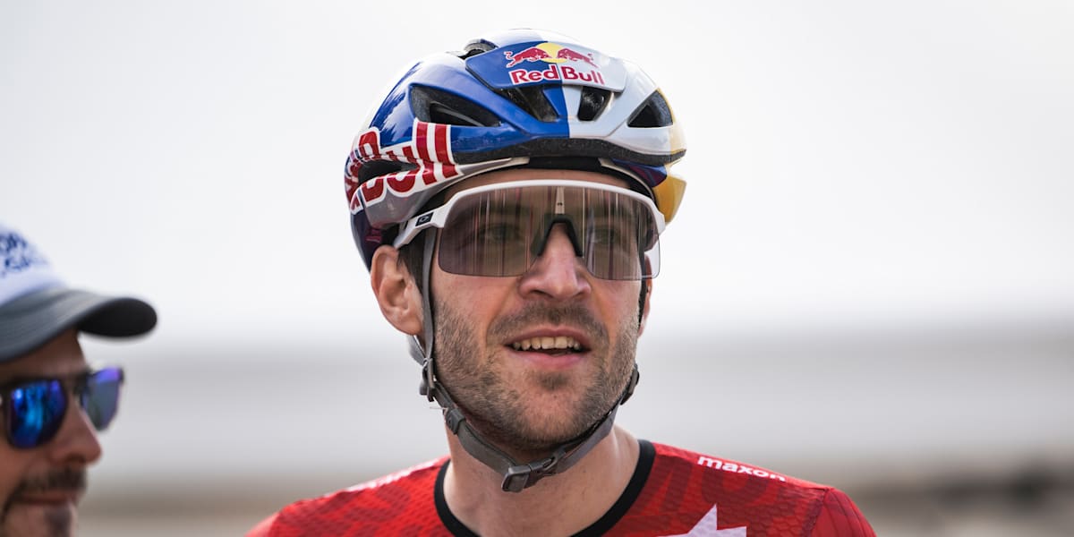 Red bull helmet mountain bike clearance