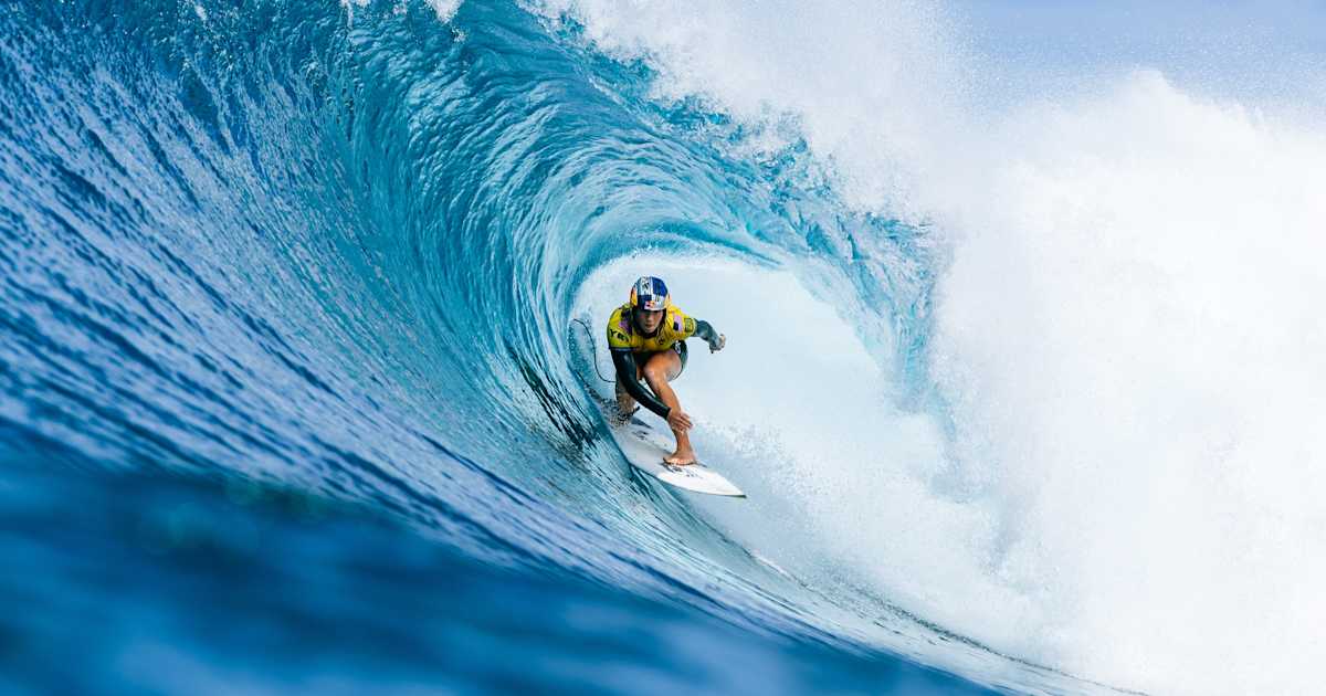 Women at Pipeline: From Blue Crush to the WSL Era