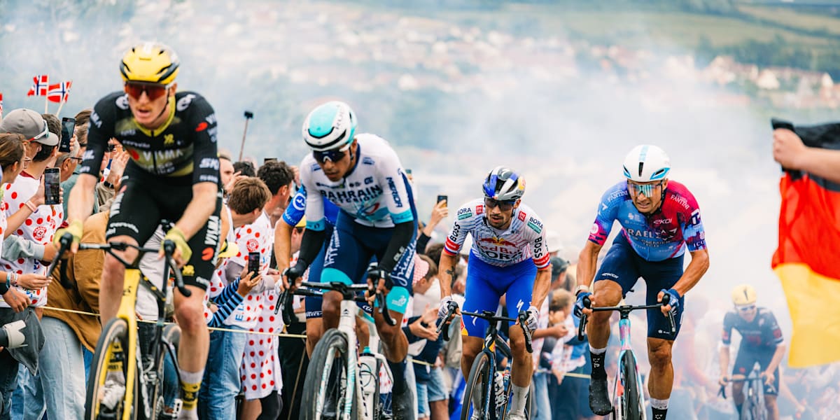 A Tour de France start carved from classic stone