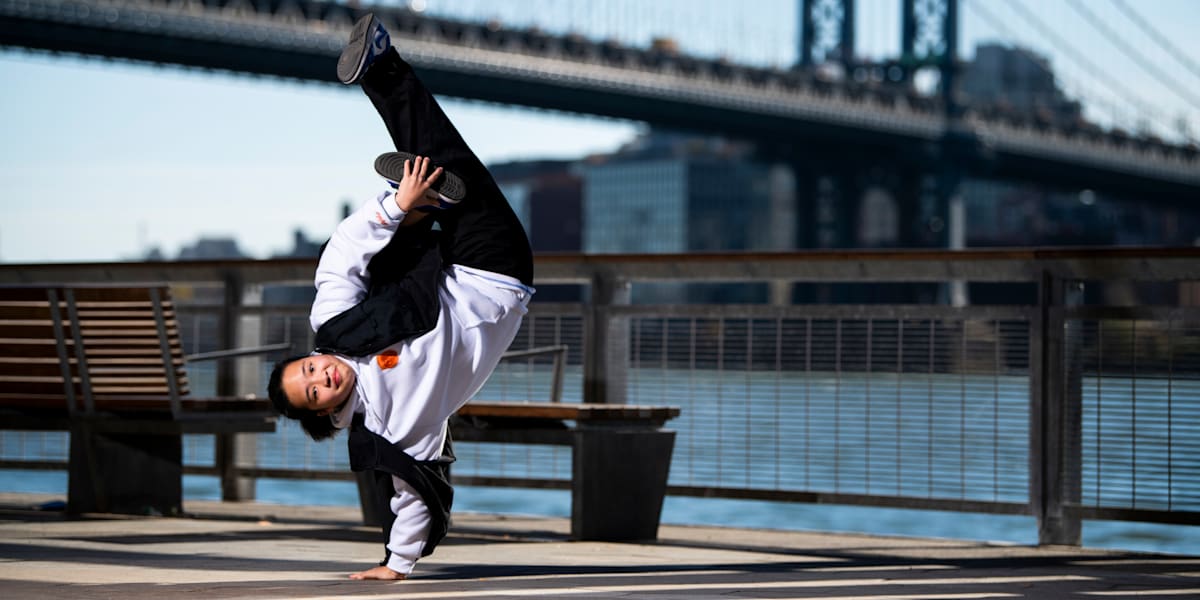 DEATH ROW サテンジャケット hiphop bboy ウェッサイ B-Girl 671: China's Liu Qingyi breaking career portrait