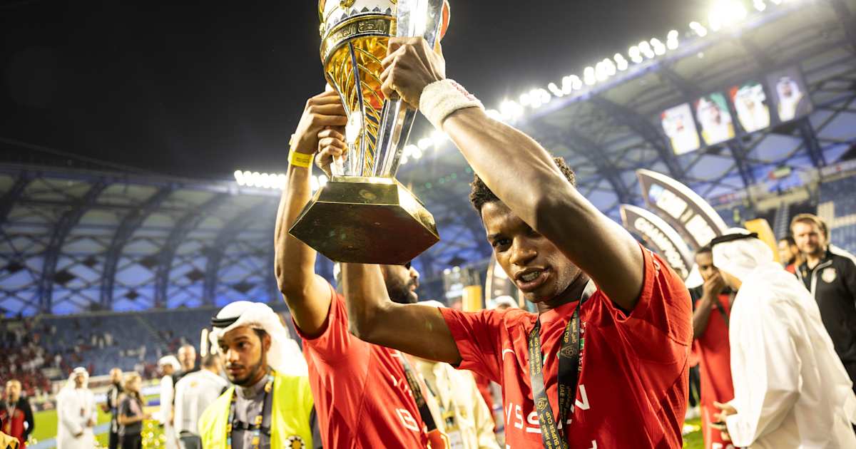 Football Fans Gear Up for the Qatar-UAE Super Cup