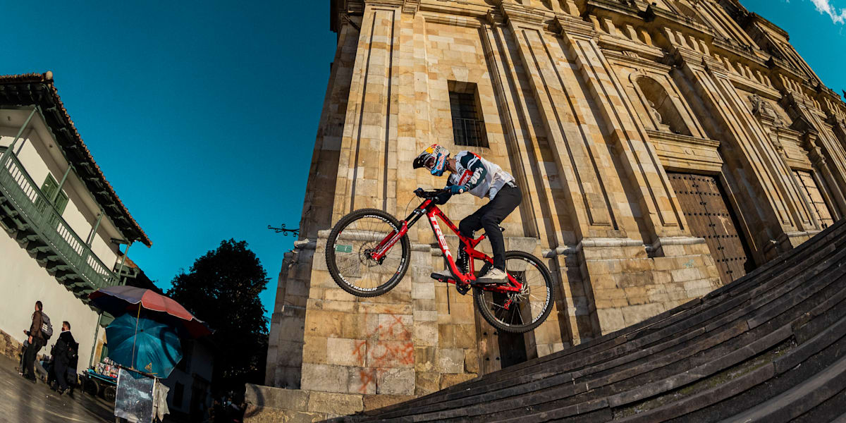 Red Bull Monserrate Cerro Abajo 2022 info video