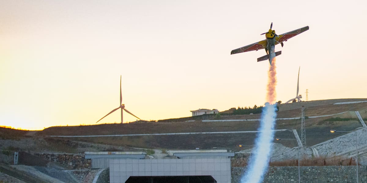 For Reals Recordbreaking Red Bull feats Clip show