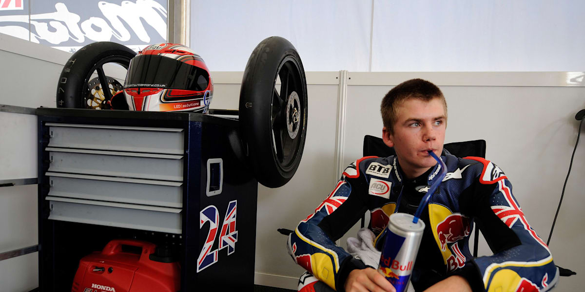 BLOG Harry Stafford injures his wrist at Cadwell Park