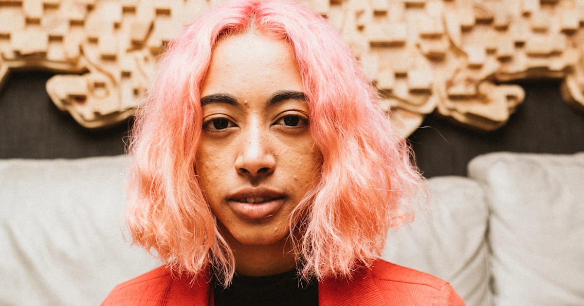 Red Robyn: Durban's dynamic songbird