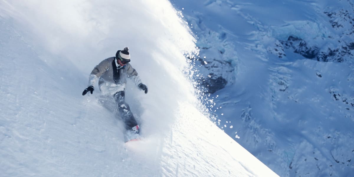 Homme De Snowboard Portant Des Lunettes Banque D'Images et Photos