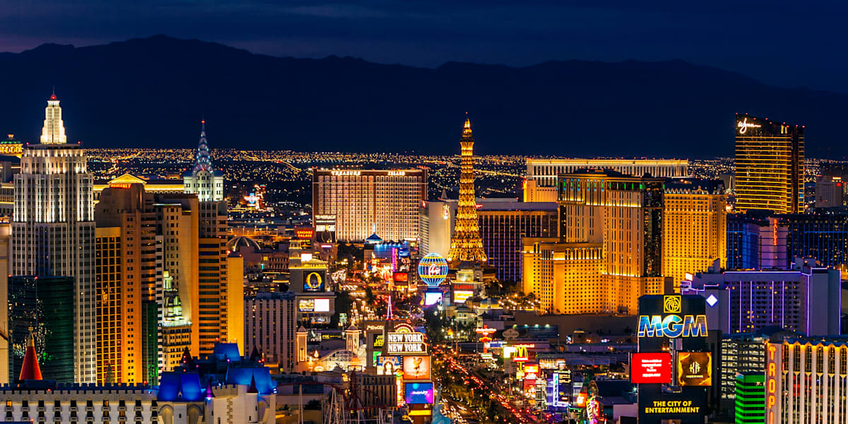 Las Vegas Travel Guide | Eat, Sleep, Nightlife