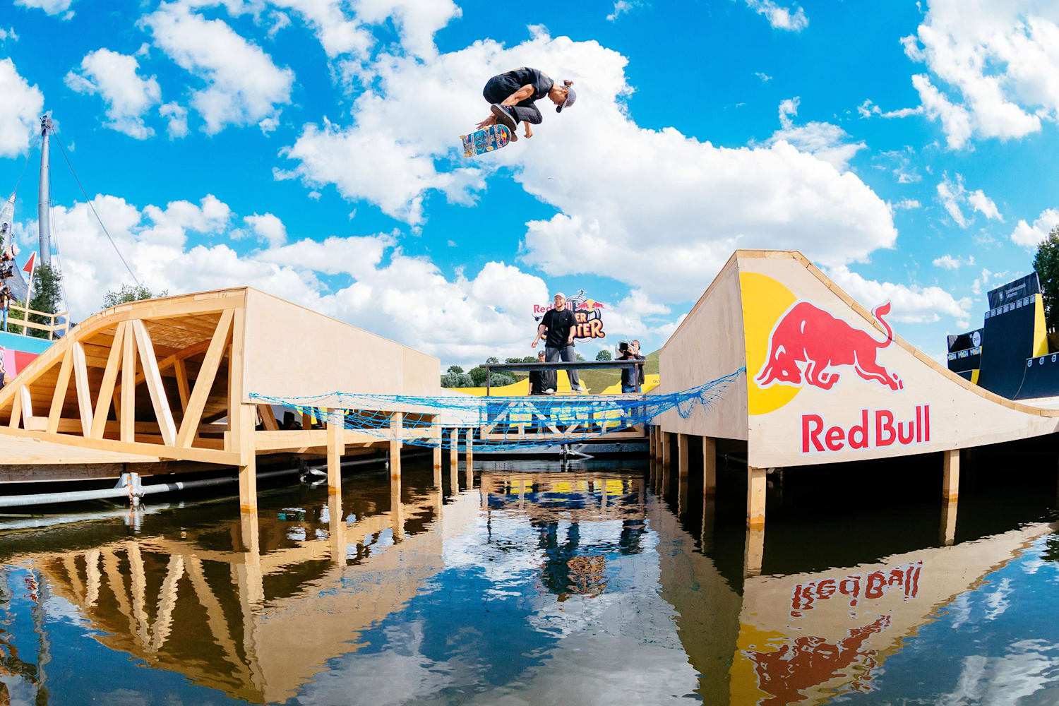 Danny León, dispuesto a todo para el Red Bull Roller Coaster