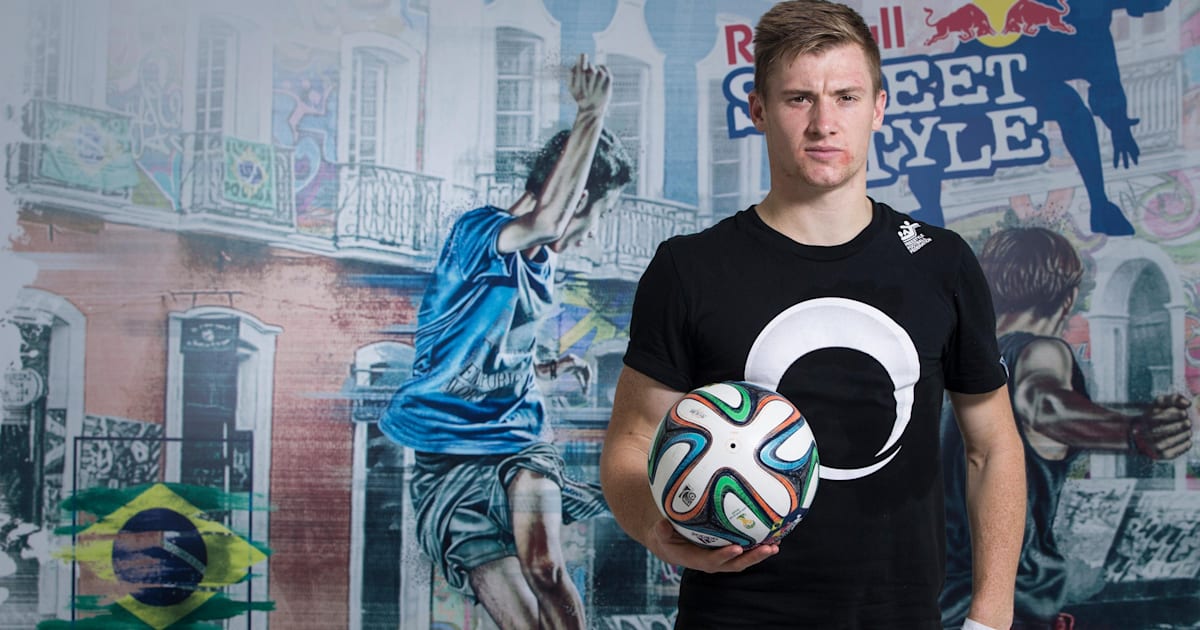 Andrew henderson freestyle football store