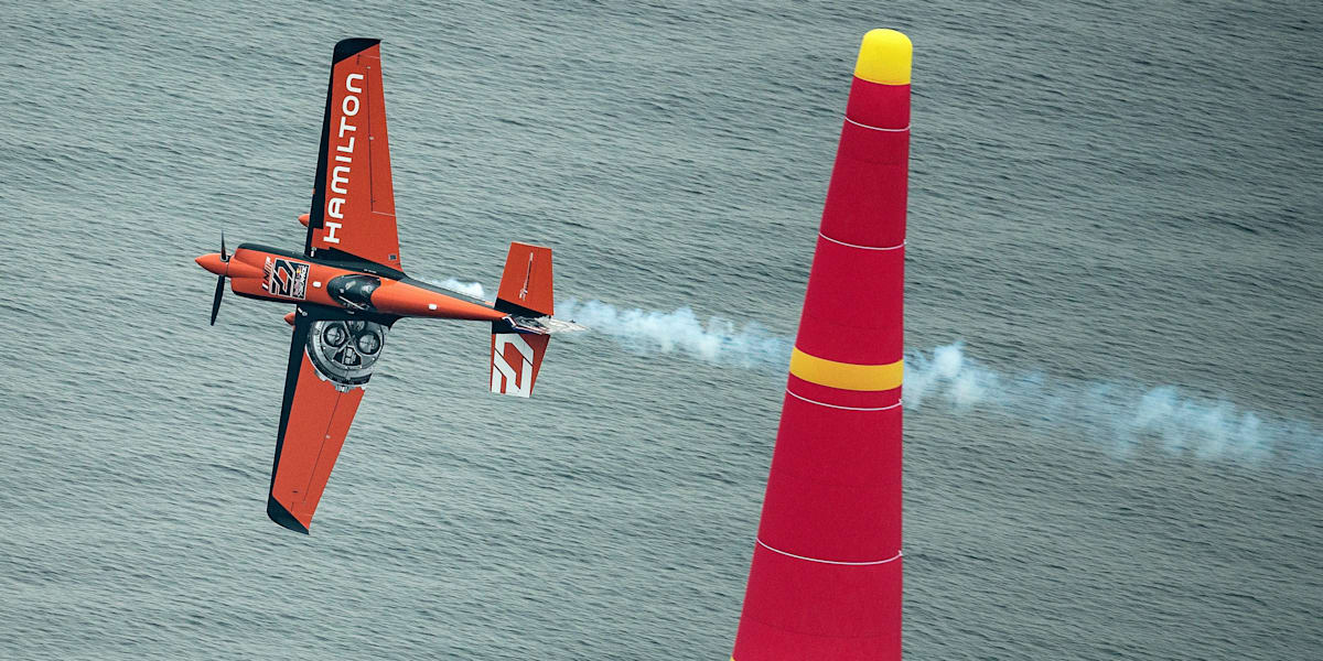 【Redbull Air Race Chiba 2015】AVIREX MA-1 未使用 AVIREX Red Bull AIR RACE千葉 ジャケットXL - メルカリ