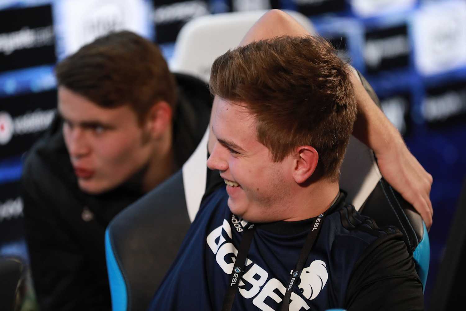 What CS:GO pro players do in their spare time ++video++