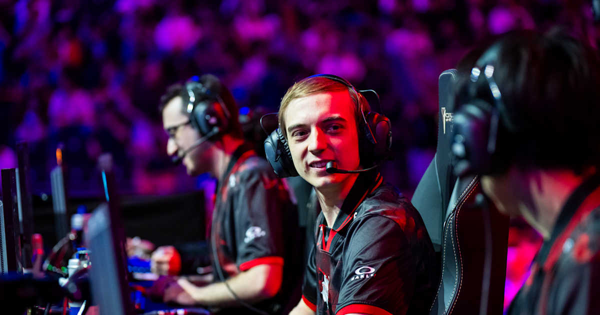 League of Legends: Top 10 moments of Caps's career