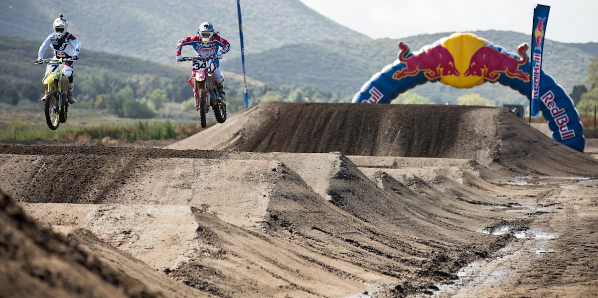 Red Bull Straight Rhythm. Carrera MX en Pomona, CA