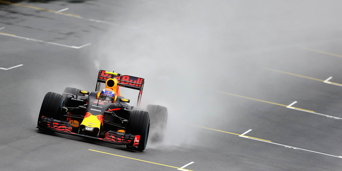 ginder pit ergens bij betrokken zijn F1 Rewind 2016 - Max Attack In Brazil!