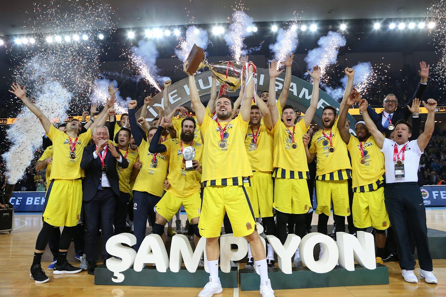 galeri fenerbahce beko 6 kez turkiye