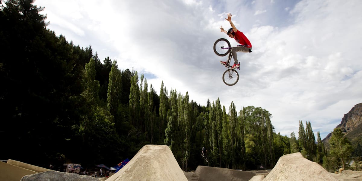 Red Bull Roast It 2012 BMX Dirt Highlights