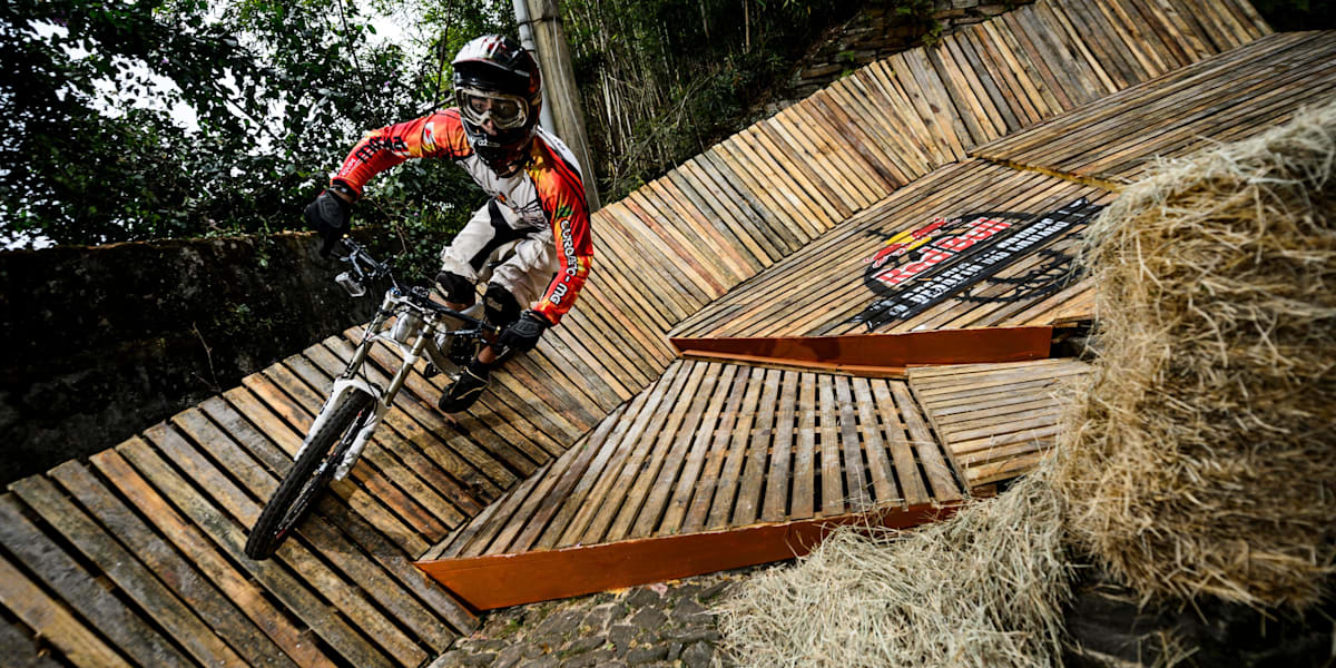 ペダルを漕がない新しい自転車レース Red Bull Pump Jam