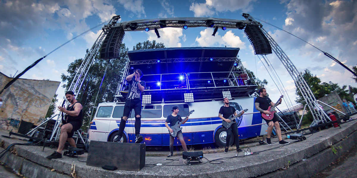 Povestea turneului Red Bull Tour Bus cu Subcarpati