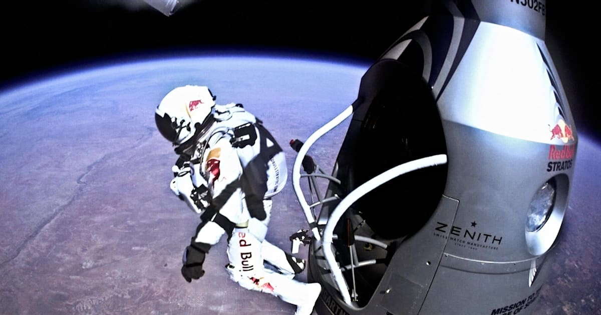 Felix Baumgartner's Space Jump: Rare 10-Minute Footage