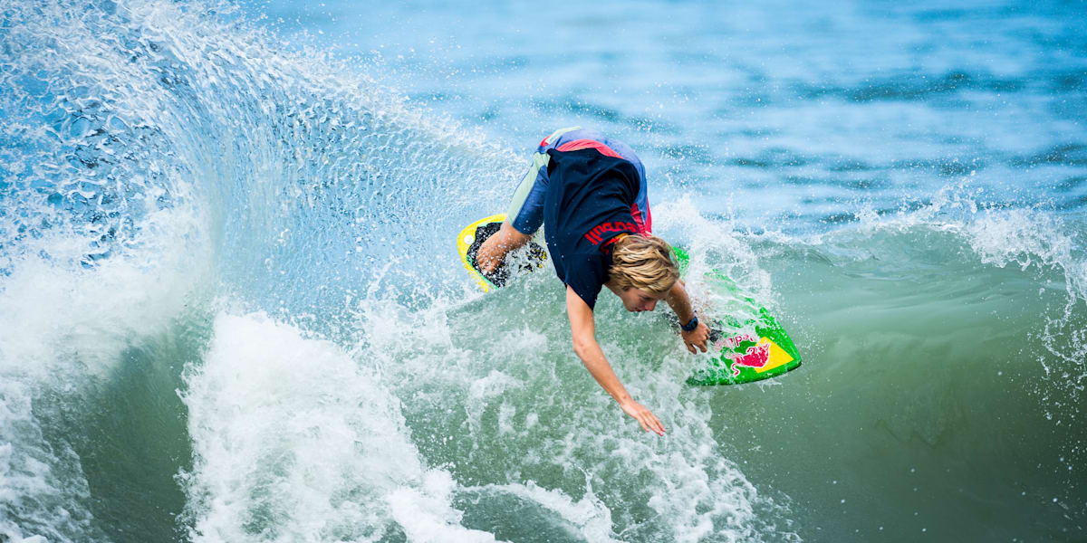 De novo! Lucas Fink é bicampeão mundial de skimboard