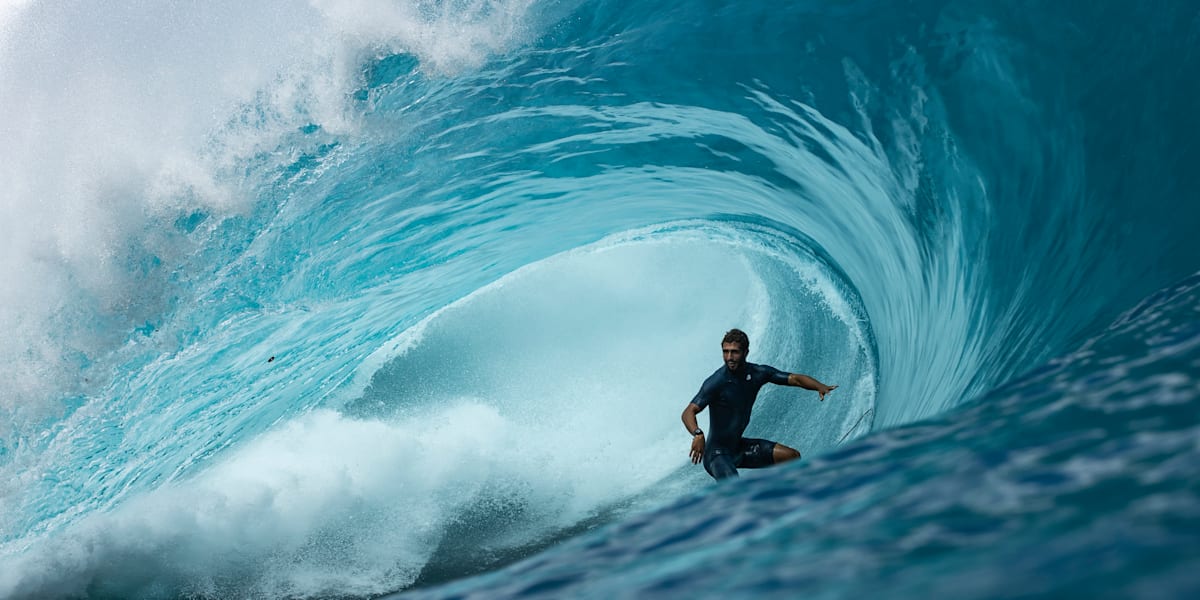 Big Wave Surfing Tahiti s historic swell