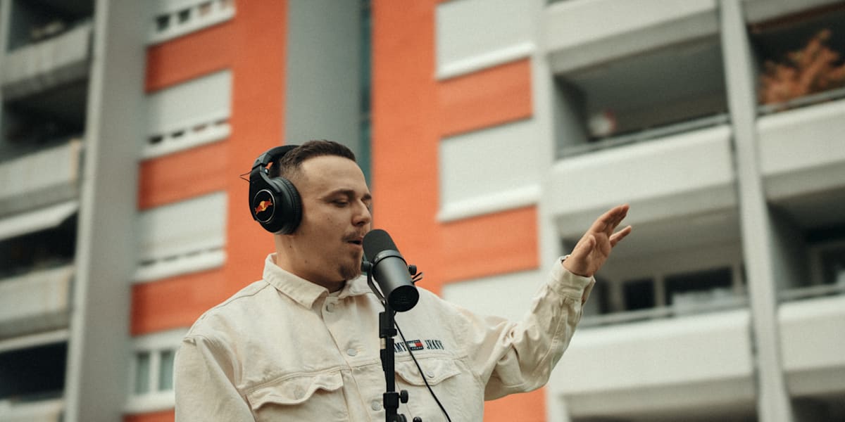 EAZ - Red Bull 60 Seconds Interview