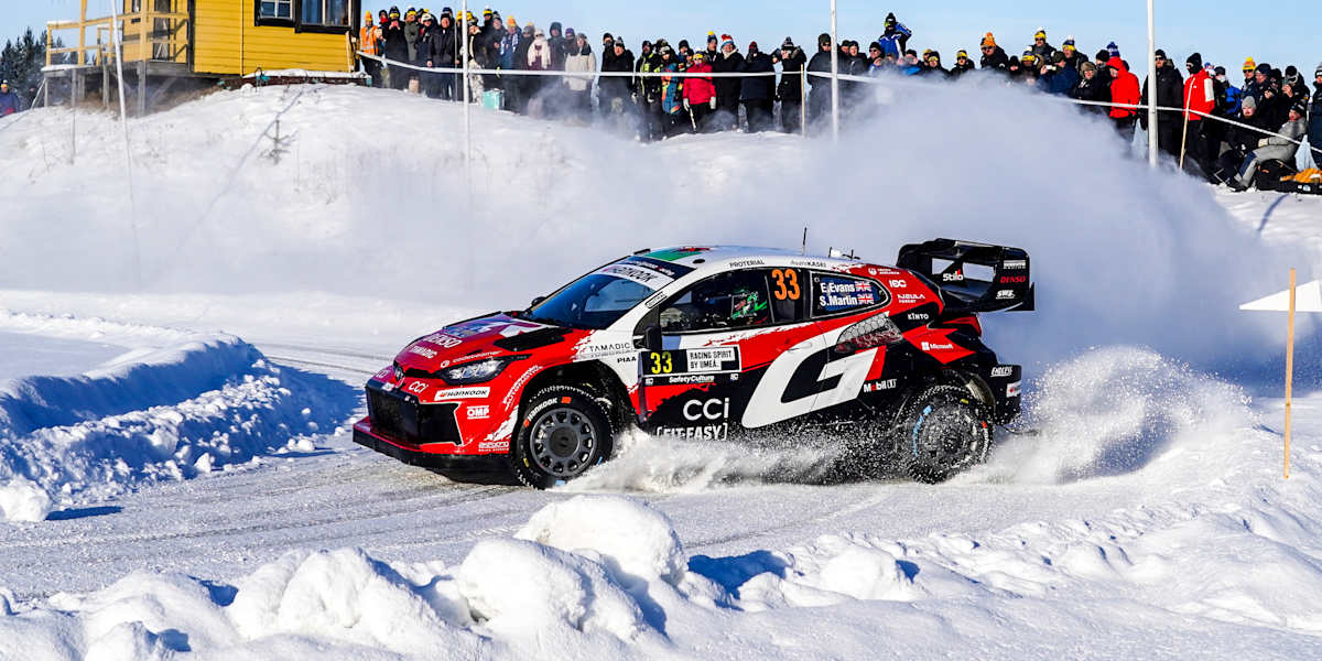 Evans takes charge as Rally Sweden battle intensifies