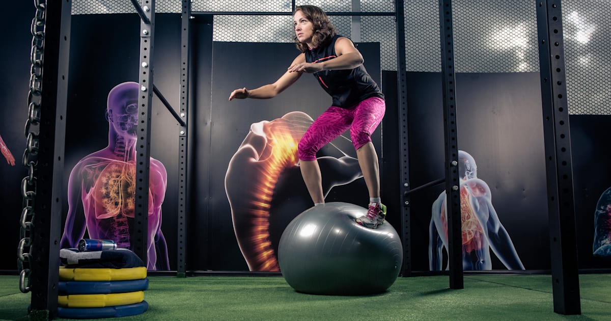 athlete-training-on-balance-ball