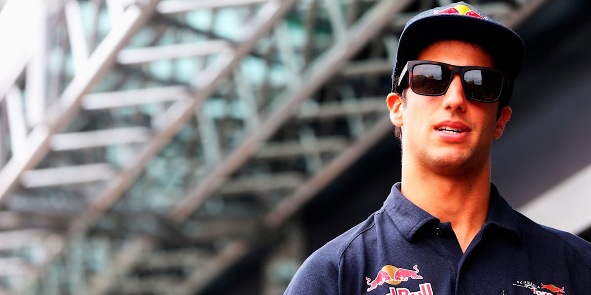 Search Engine: Daniel Ricciardo caught on camera