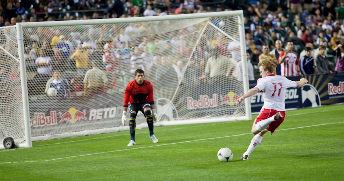Stoppage time, extra time & penalty shootouts explained