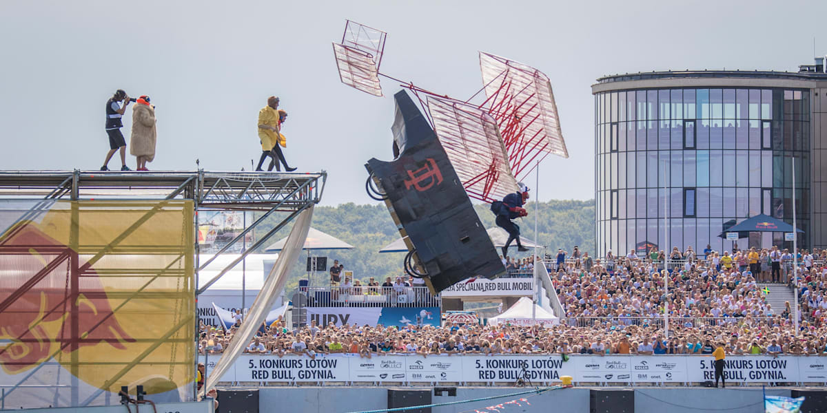 Montgomery flydende tæppe Red Bull Flugtag: Event Overview, Stories & Videos