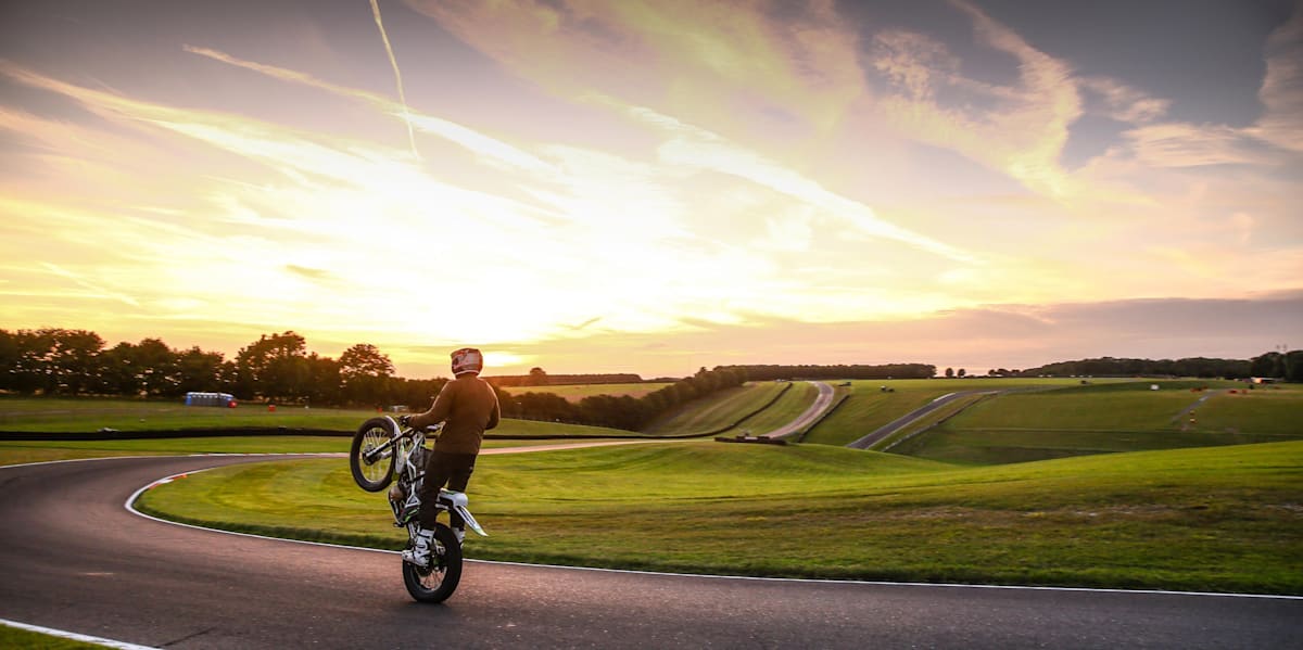 How to wheelie on a trial bike with Dougie Wheelie