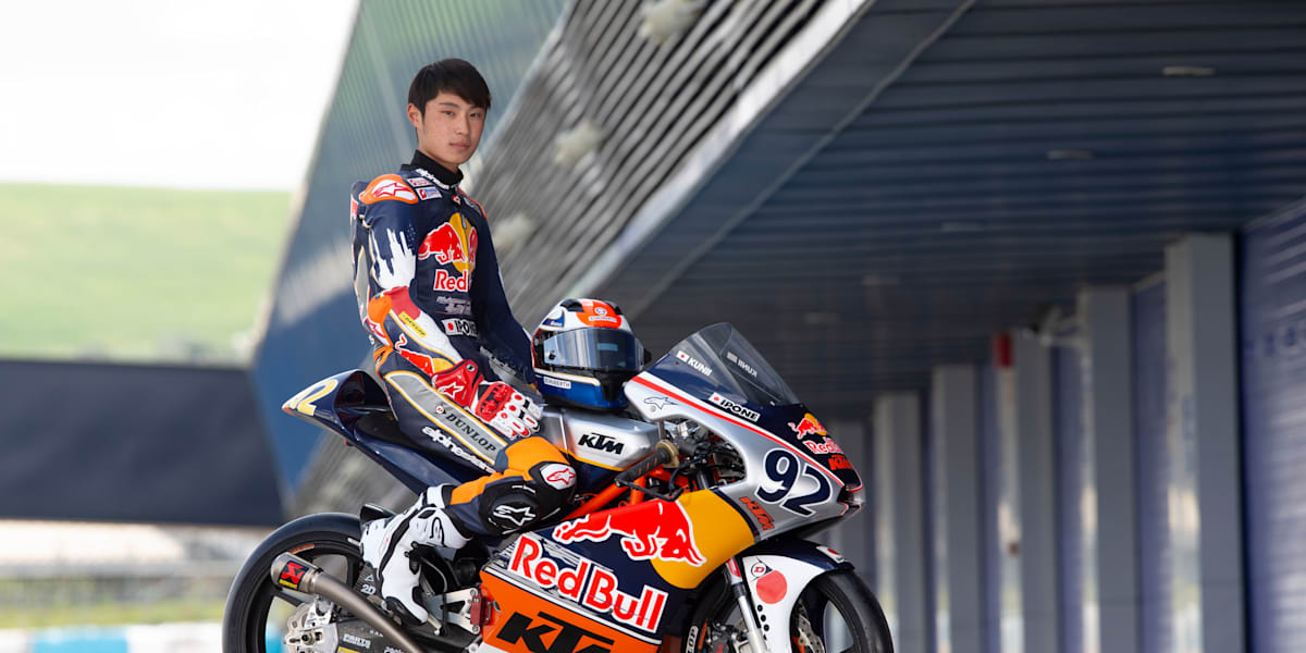 スキー Yuki File:Yuki Takahashi 2010 Silverstone.jpg - Wikimedia Commons