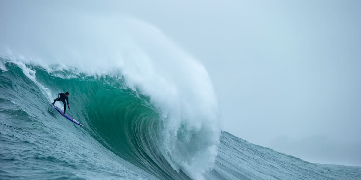 Mavericks Surf de gros sur le swell de la décennie