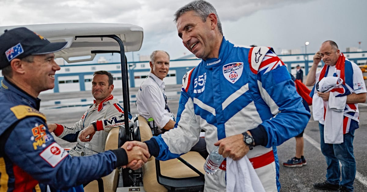 Paul Bonhomme wins Red Bull Air Race 2015 Championship