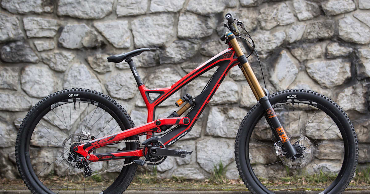 2016 yt tues store